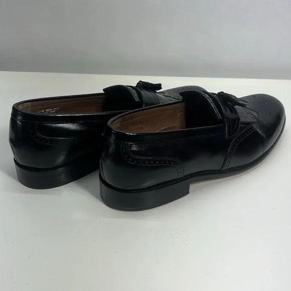 Bostonian Classics Black Tasseled Wingtip Leather Shoes - Picture 3 of 8